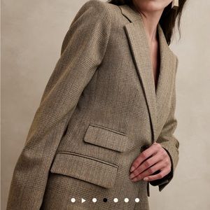 Women’s wool jacket.